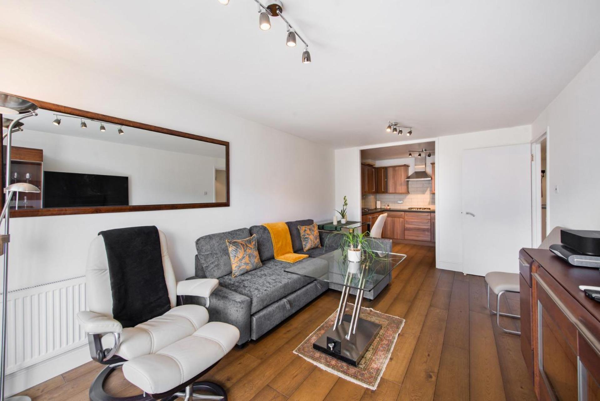 Views For Days - Fitzrovia - By Frankie Says Apartment Londra Exterior foto