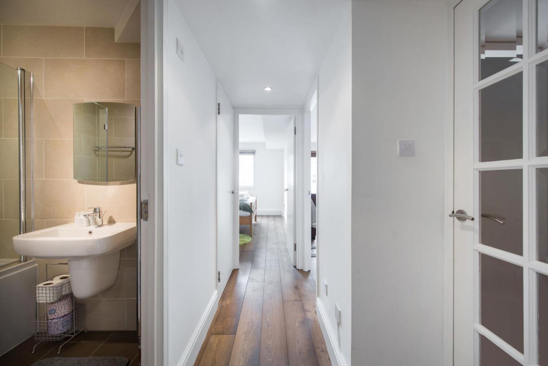 Views For Days - Fitzrovia - By Frankie Says Apartment Londra Exterior foto