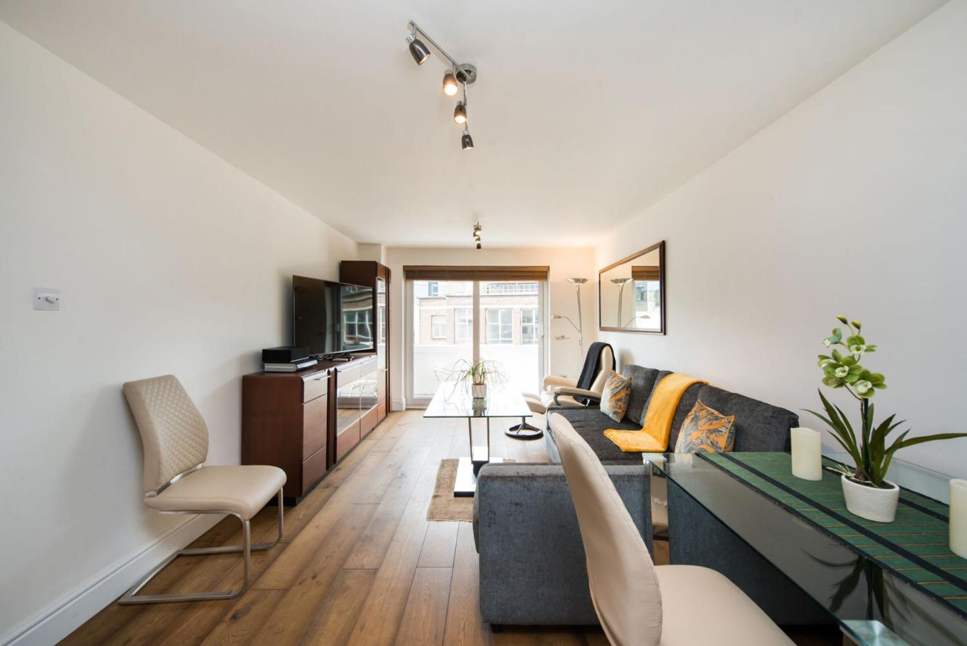 Views For Days - Fitzrovia - By Frankie Says Apartment Londra Exterior foto